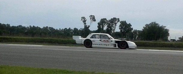 El Ford de la ACTC ensayando los 500km