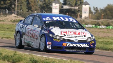 LARRARURI SE QUEDÓ CON LA POLE DE VIEDMA