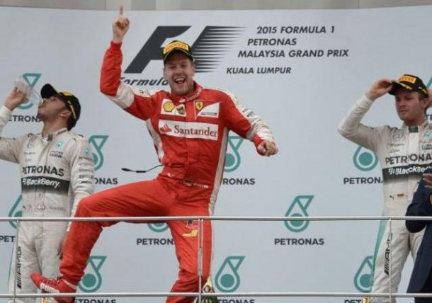 Triunfo de Vettel en Sepang