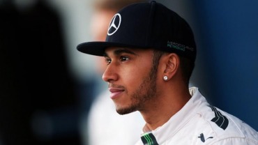 HAMILTON NO LLEGA A FIN DE MES, VA A COBRAR 37 MILLONES POR AÑO