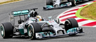 HAMILTON NO SE CANSA DE HACER POLES