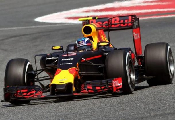 Verstappen busca ir paso por paso.