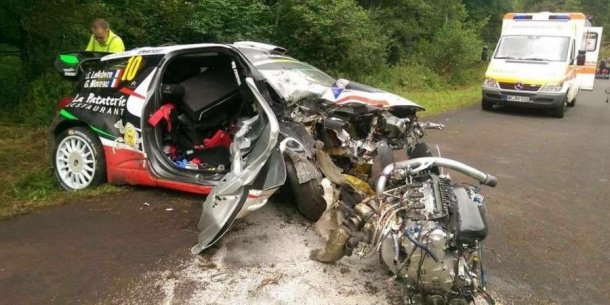 El auto quedo destruido