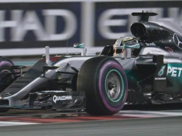 HAMILTON, INTRATABLE, SE LLEVÓ LA POLE