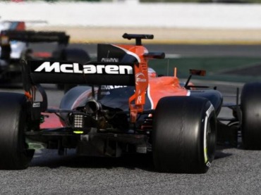 HONDA SE VA DE MCLAREN 