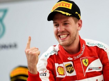 VETTEL NO TIRA LA TOALLA