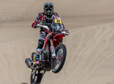 MOTOS: GANO VAN BEVEREN Y SUNDERLAND ES BAJA EN EL DAKAR