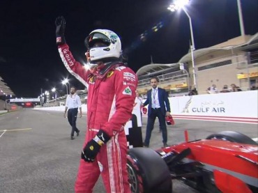 POLE DE VETTEL Y 1 - 2 DE FERRARI