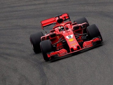 VETTEL SE LLEVO OTRA POLE