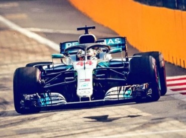 HAMILTON CONSIGUIÓ LA POLE EN SINGAPUR