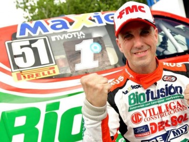 GIANINI: POLE Y CAMPEONATO