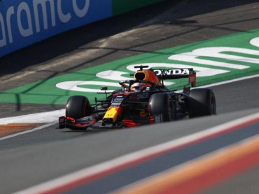 MAX VERSTAPPEN SE LLEVÓ LA POLE EN SU CASA