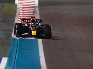 VERSTAPPEN CERRÓ ADELANTE LA JORNADA