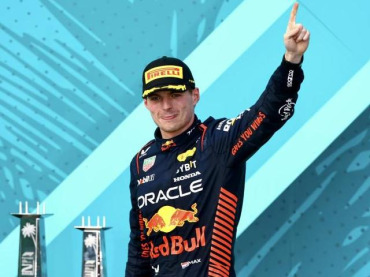 VERSTAPPEN AFERRADO A LA VANGUARDIA EN EL CAMPEONATO DE LA F1