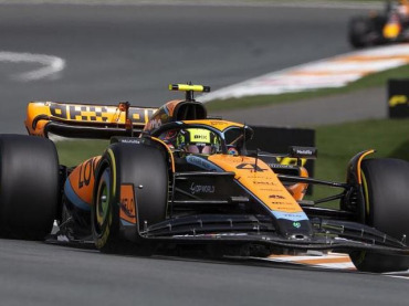 LANDO NORRIS A BORDO DEL MCLAREN SE QUEDÓ LA SEGUNDA PRÁCTICA 