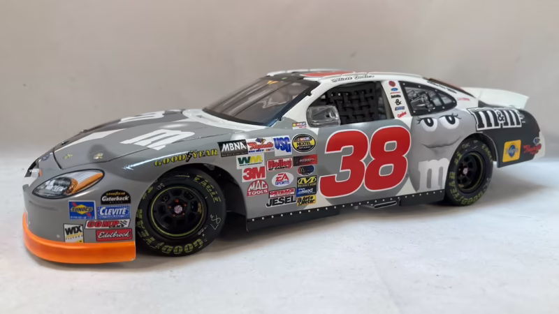 Who drove the M&M car in 2004?