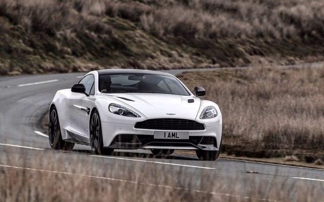 What is the 0-60 time for the 2015 Aston Martin DB9?