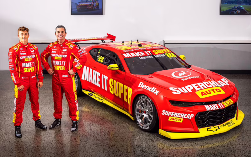 Who owns 888 racing V8 Supercars?