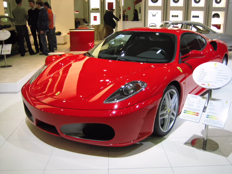 ¿Qué tan rápido puede ir un Ferrari F430?