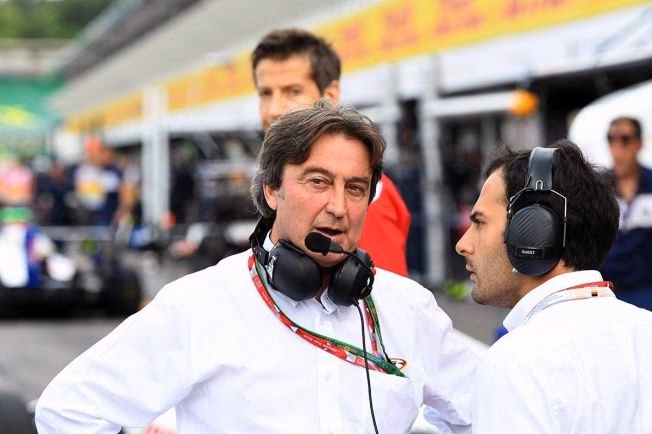 ¿Quiénes son los comentaristas de F1 TV en español?