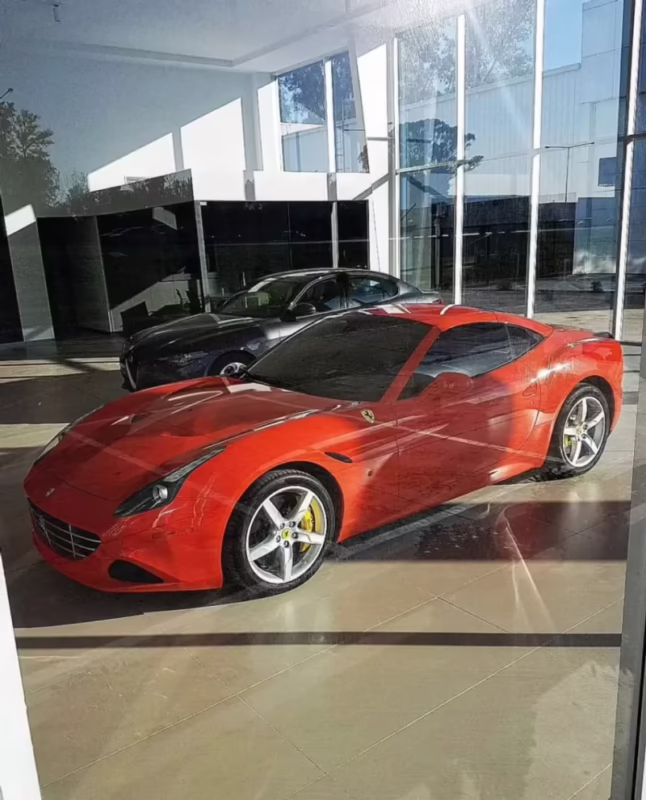 ¿Quién es el importador de Ferrari en Argentina?