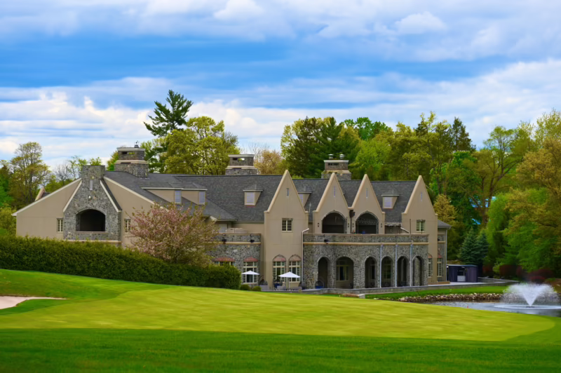 What is the dress code for Alpine Country Club NJ?