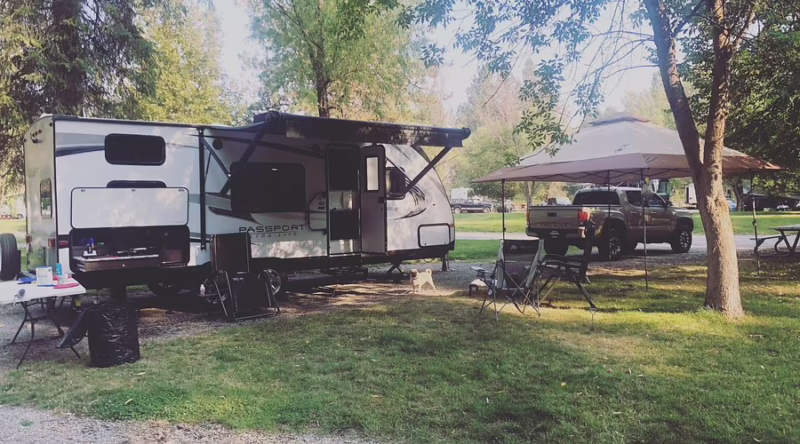 How much is a RV park per month?