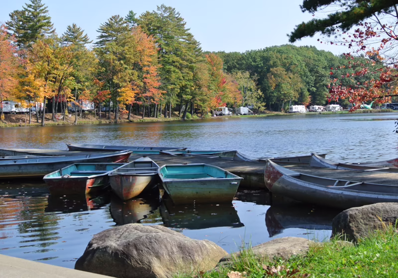 How many acres is Alpine Lake Resort?