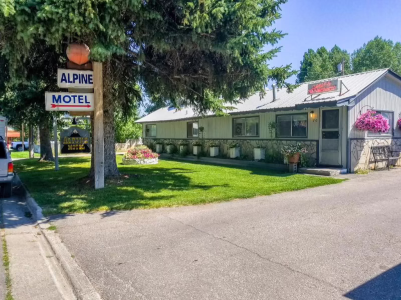 Do motels allow you to live there?