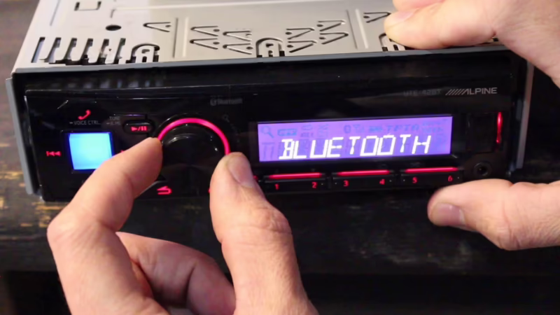 Why won't my phone connect to Alpine Bluetooth?