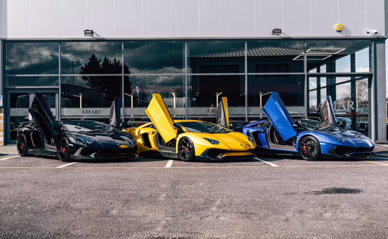 Who is the owner of Amari supercars?