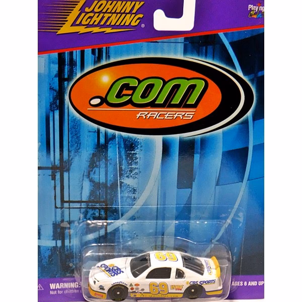 What scale are Johnny Lightning cars?