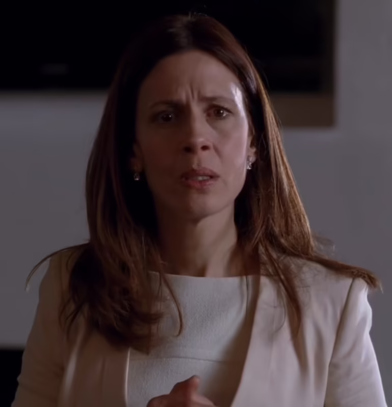 What kind of car does Gretchen drive in Breaking Bad?