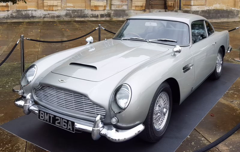 What Aston Martin is in 007?