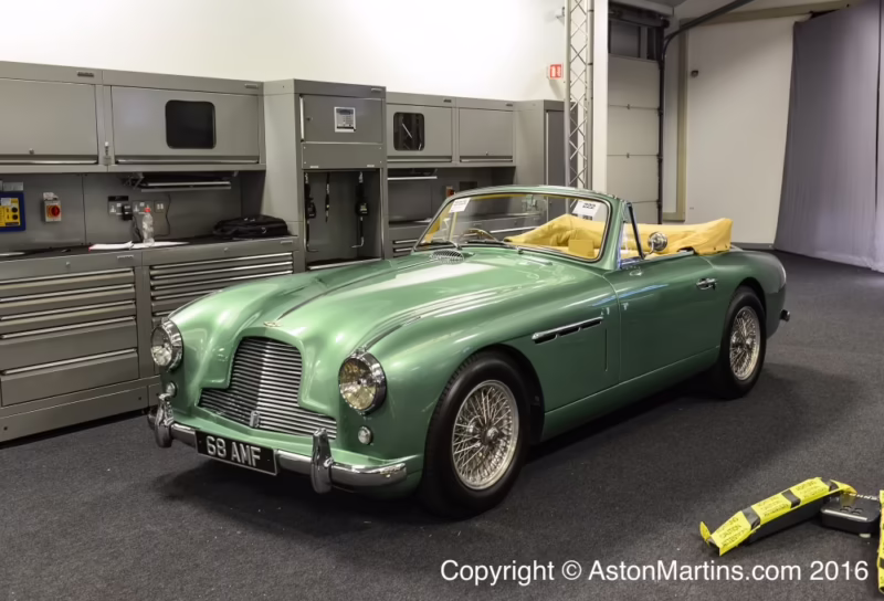 What is the car in the movie The Birds?