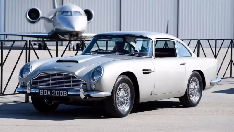 ¿Cuánto cuesta un Aston Martin de los años 60?