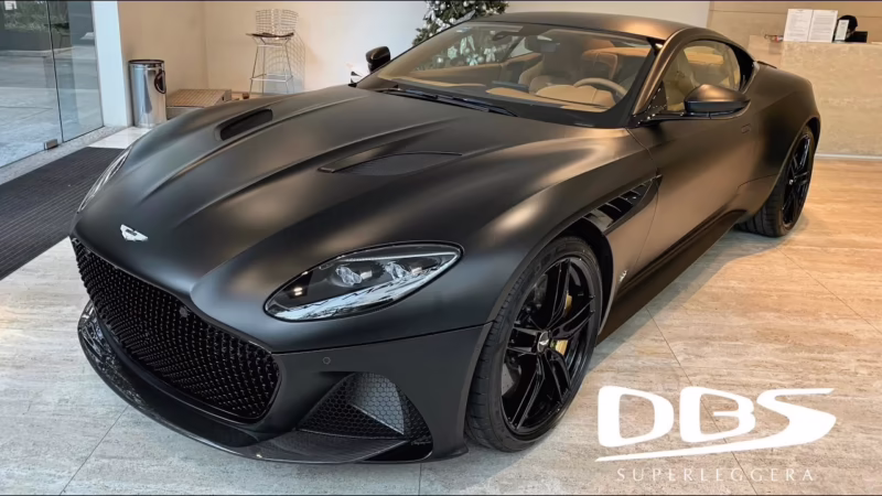 ¿Cuánto cuesta un Aston Martin DBX en México?