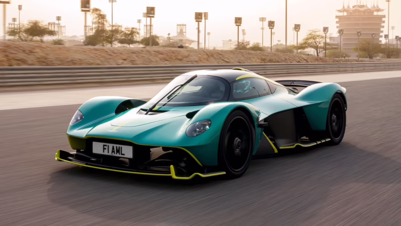 How fast is Aston Martin Valkyrie?