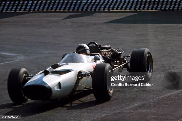 What happened to Bruce McLaren's daughter?