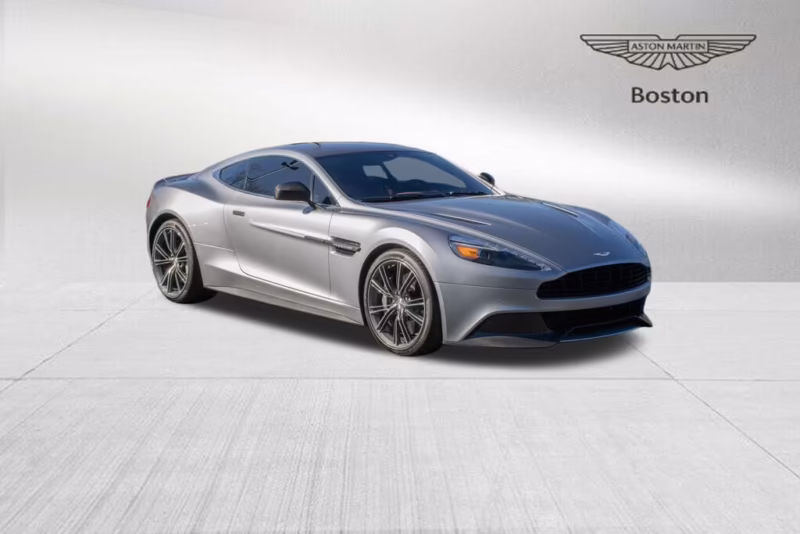 ¿Qué autos fabrica Aston Martin?