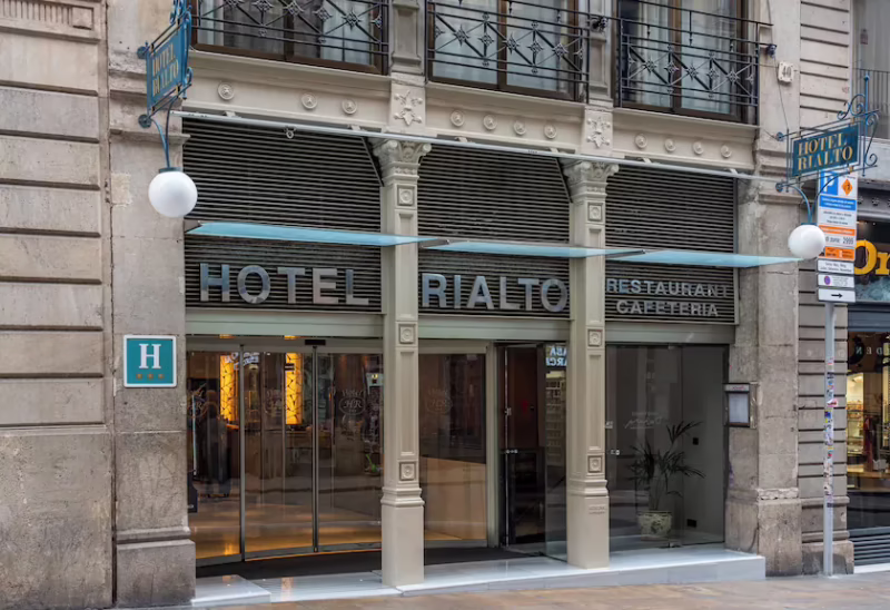¿Cómo llego desde el aeropuerto de Barcelona al Hotel Rialto?