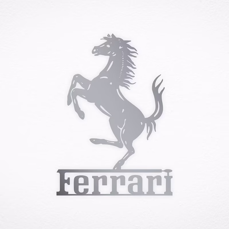 ¿Cuál es la diferencia entre el caballo Ferrari y el caballo Mustang?