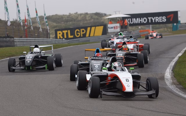 ¿Qué equipo de Fórmula 1 corre con motor Renault?