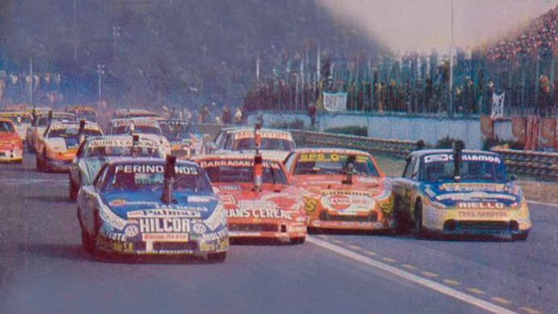 ¿Qué auto salió en 1990?