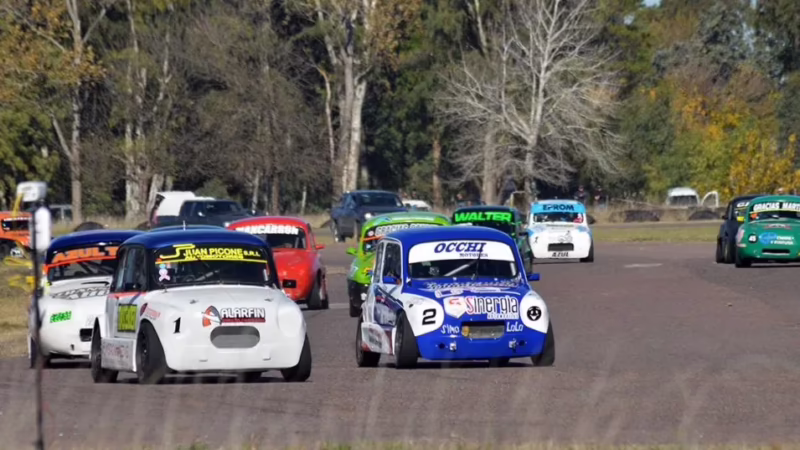 ¿Cuál es el famoso coche de carreras azul?