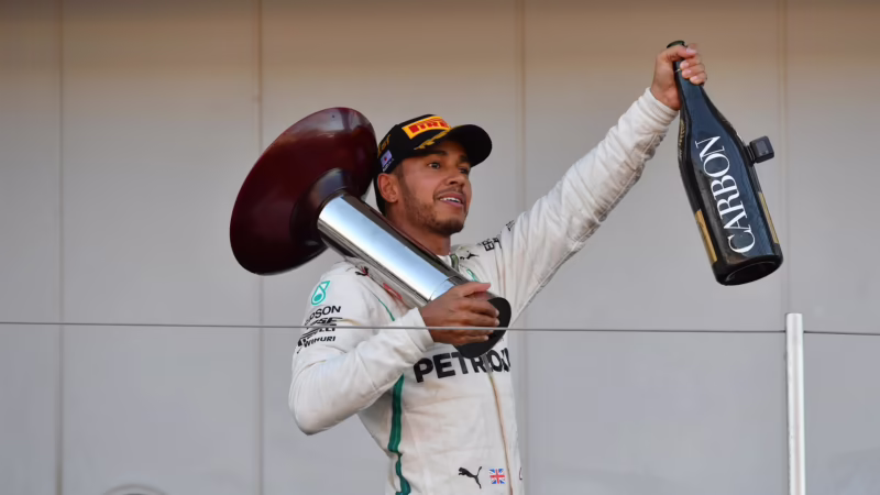 Is the champagne in F1 real?