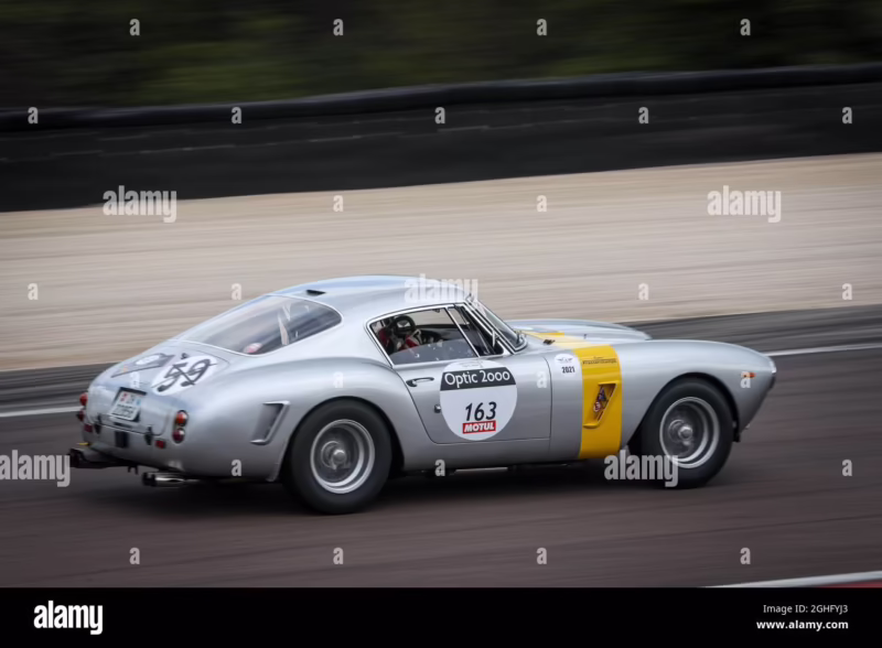 ¿Dónde va a correr Checo Pérez en 2025?