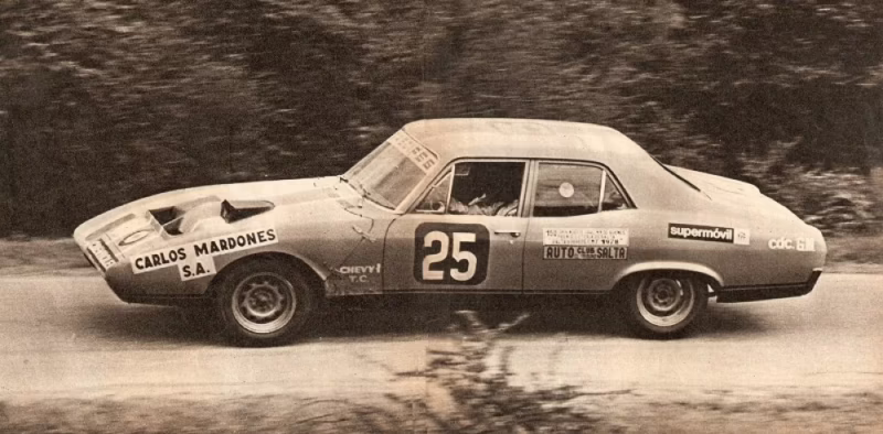 ¿Cómo se llama el Chevy de 4 puertas?