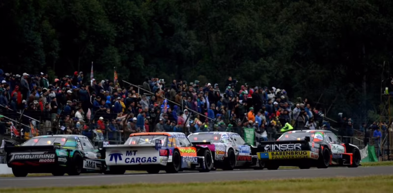 ¿Qué sistema se encarga de controlar la dirección del vehículo?