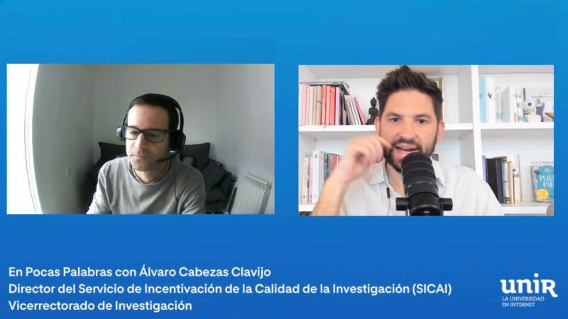 ¿Qué pasó con el oficial Enrique Martínez?